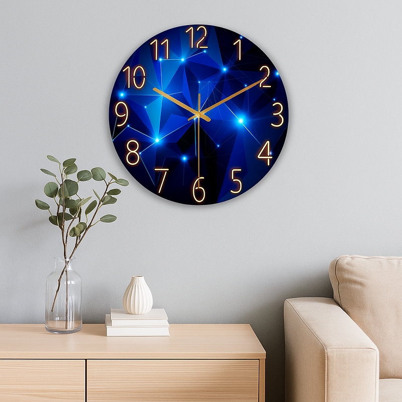 Relógio Estelar Geométrico – Design moderno em azul profundo com iluminação suave